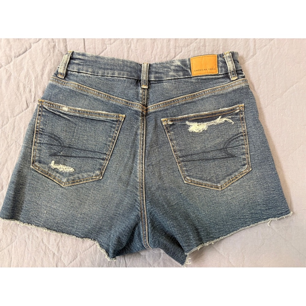 American Eagle Outfitters AE Stretch Curvy Crossover Mom Short NWOT Size 4 - Picture 3 of 5